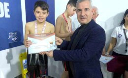 Yeşilyurt Belediyesi Yakınca Yarı Olimpik Yüzme Havuzu Okullar Arası Yüzme Şampiyonasına Ev Sahipliği Yaptı
