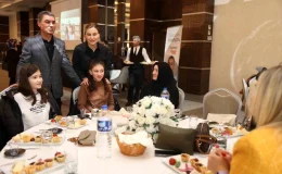 Gölbaşı Belediye Başkanı Ramazan Şimşek, Kadın Dayanışması programında kadın esnafla buluştu