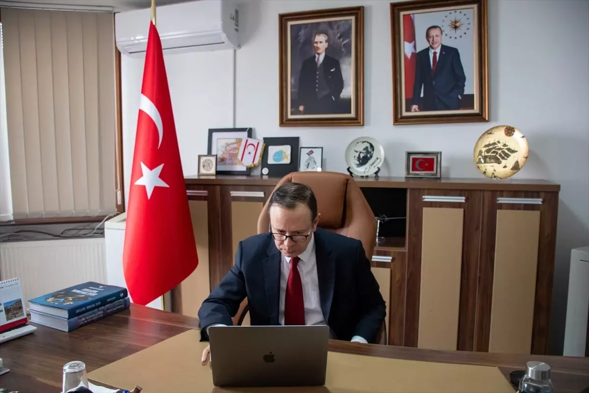 Büyükelçi Angılı, Yılın Kareleri Oylamasına Katıldı