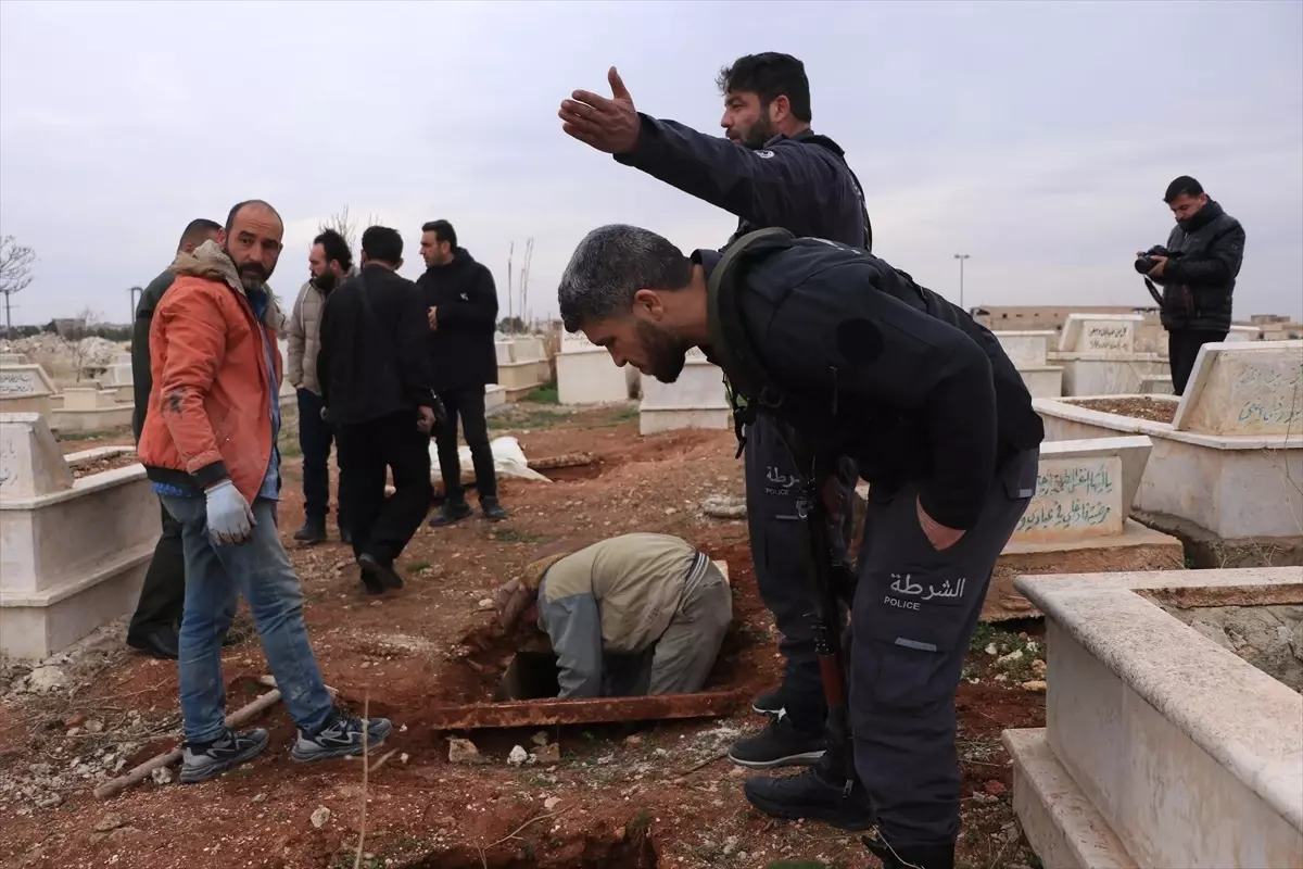 Halep’te yeni toplu mezar bulundu