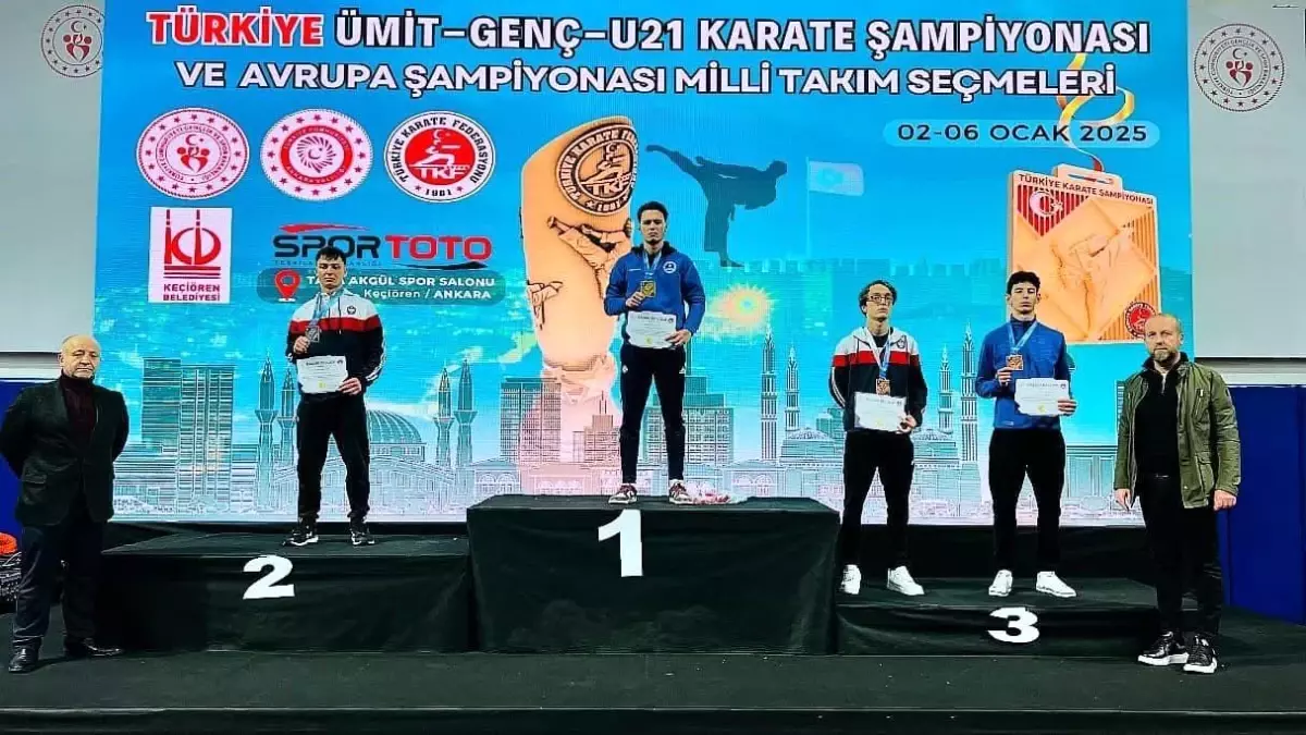 Kaan Kandemir Türkiye Üçüncüsü