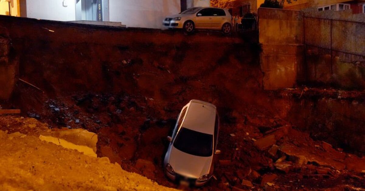 Kartal’da toprak kayması: Otomobil inşaat alanına düştü