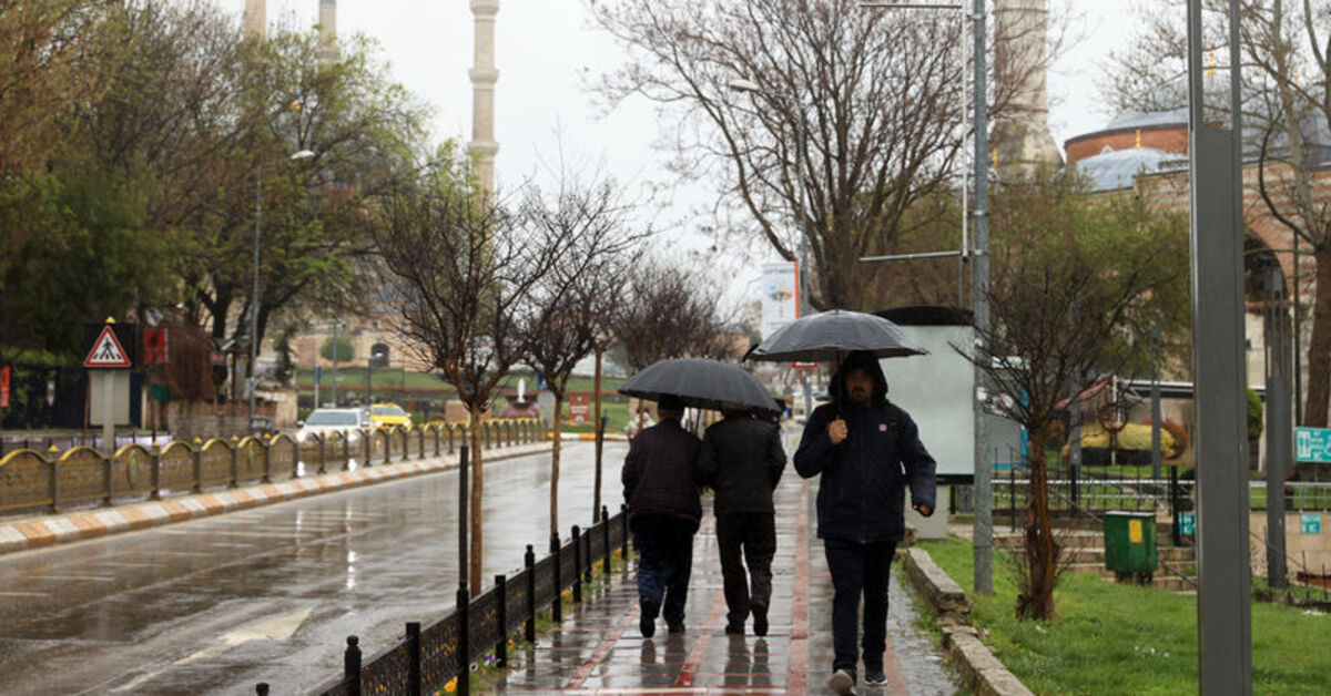 Edirne’de sağanak yağış etkili oldu